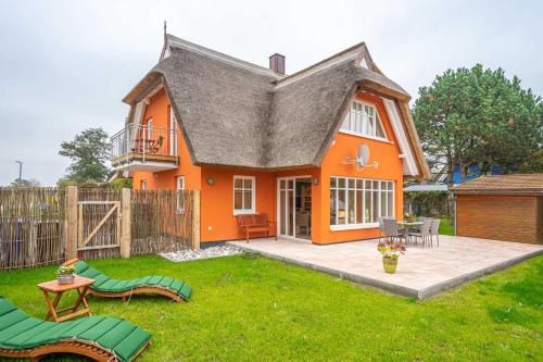 Kapitäns Hus — 4-Star Luxury Hotel in Ostseebad Prerow, Germany