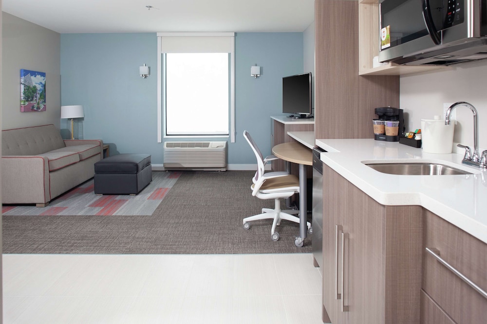 Home2 Suites by Hilton Bloomington - photo 11
