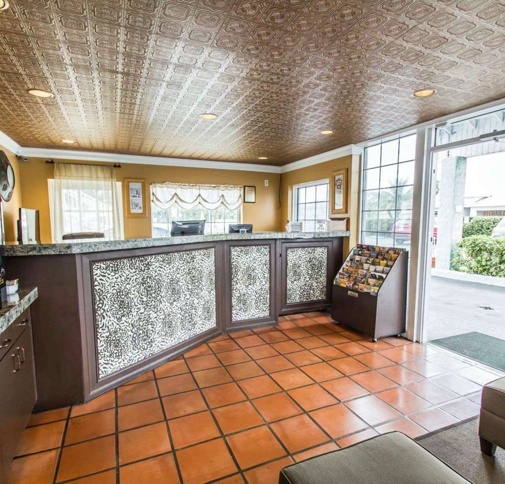 Econo Lodge Cocoa Beach near the Port - photo 7