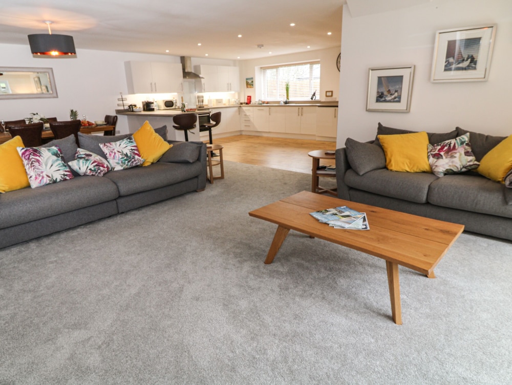 Brewers Cottage — 4-Star Luxury Hotel in Looe, United Kingdom
