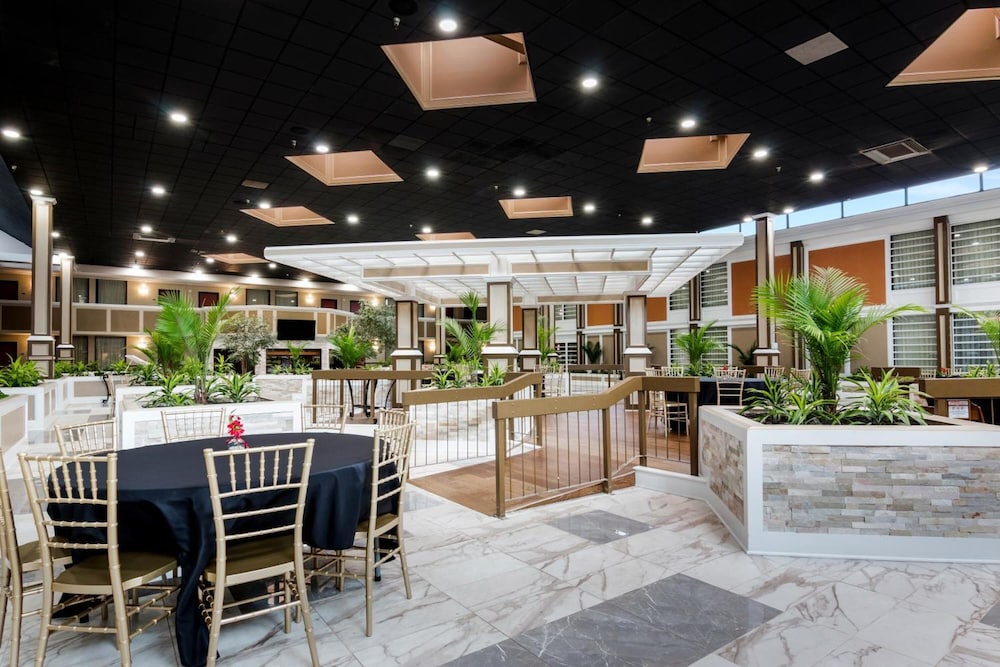 LeBossier Hotel - photo 16