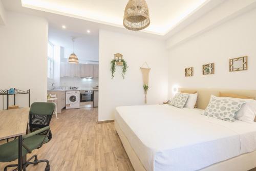 Ble Elia Parthenon Suite — 4-Star Luxury Hotel in Athens, Greece
