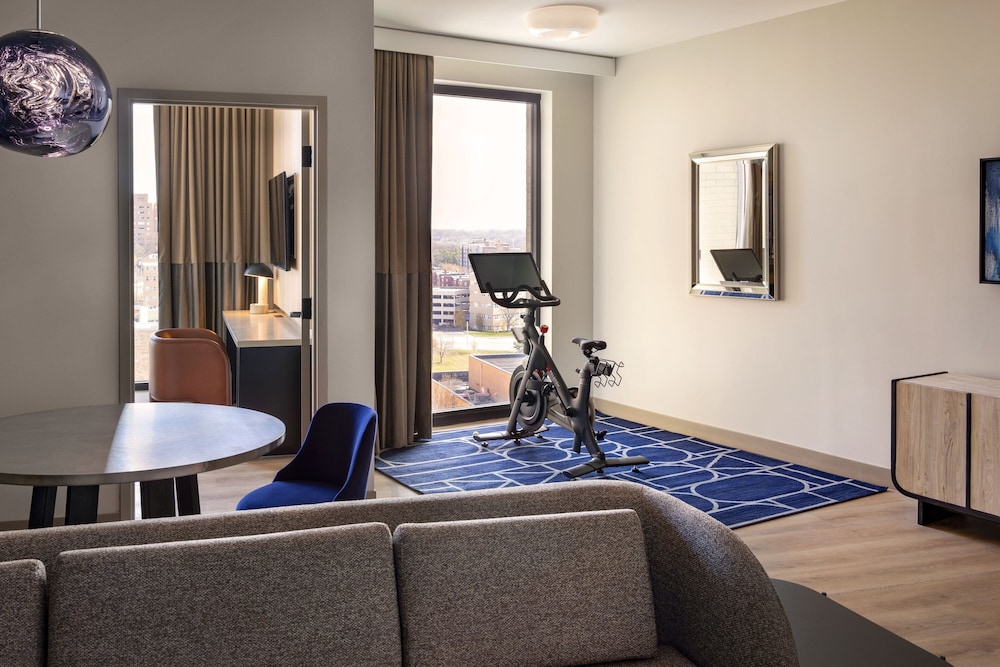 Cascade Hotel Kansas City a Tribute Portfolio Hotel - photo 17