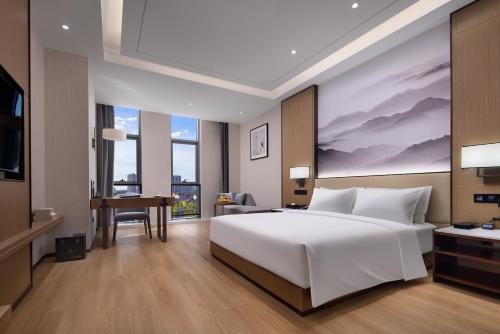 Metropark Hotel Wuhan — 4-Star Luxury Hotel in Wuhan, People's Republic of China