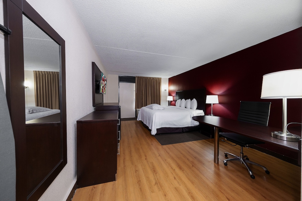 Red Roof Inn PLUS Huntsville Madison - photo 26