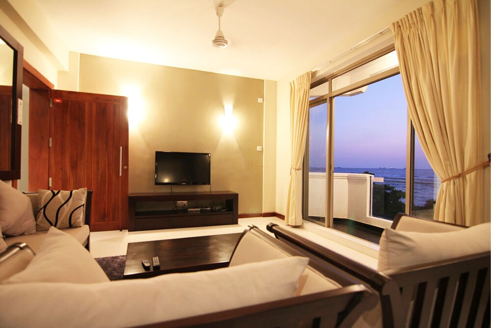 Raj Marine Residency - last minute hotel in Colombo