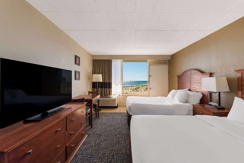 Comfort Inn South Oceanfront - photo 27