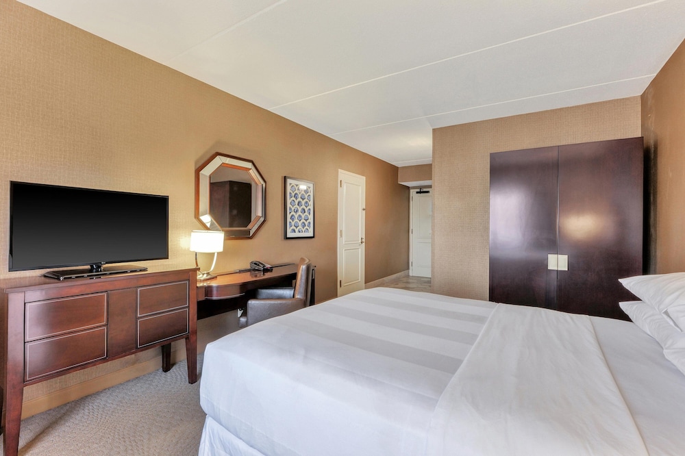 Sheraton Tarrytown Hotel - photo 8