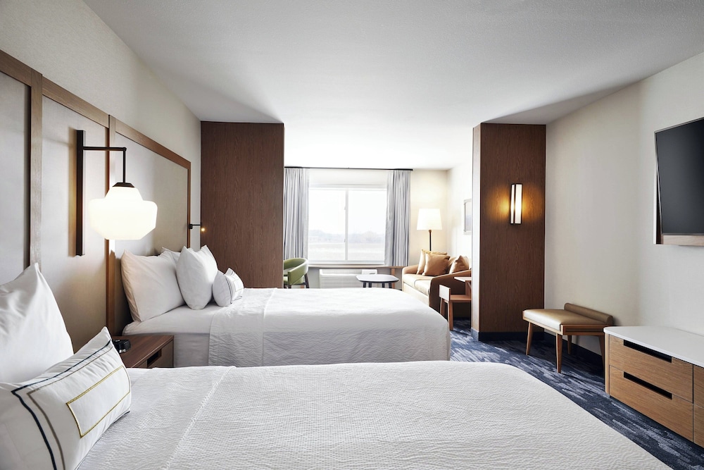Fairfield Inn & Suites by Marriott Sheboygan - photo 5