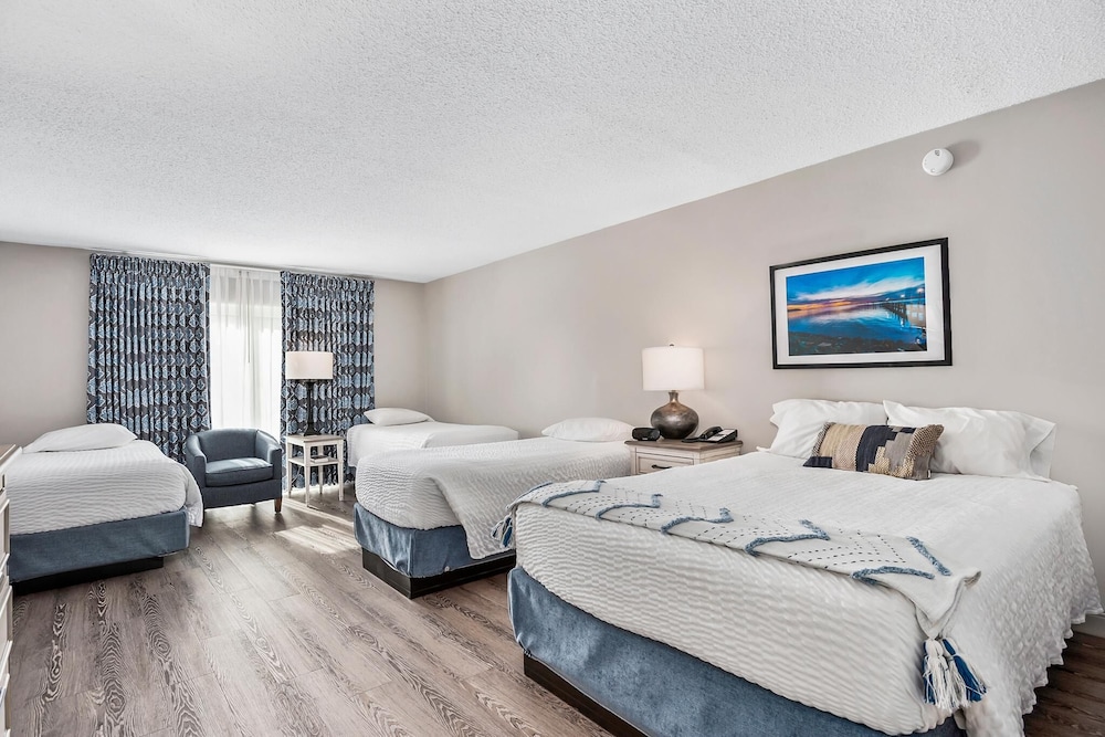 First Floor East Family Deluxe - photo 4