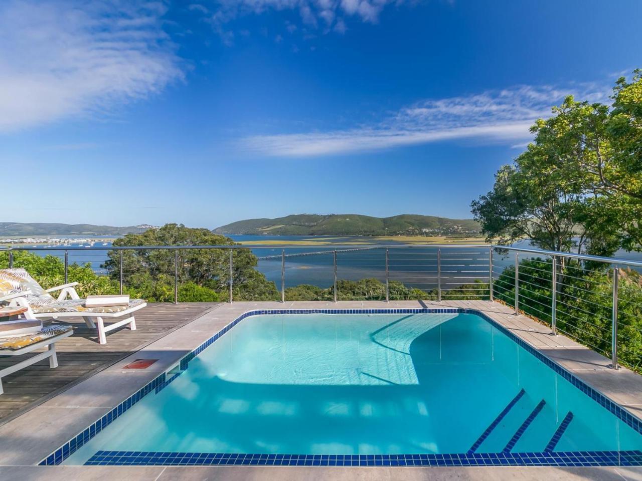Stunning Villa with pool and views of Knysna — 4-Star Luxury Hotel in Knysna, South Africa