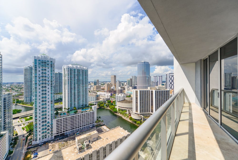 Icon Tower 3 - photo 14