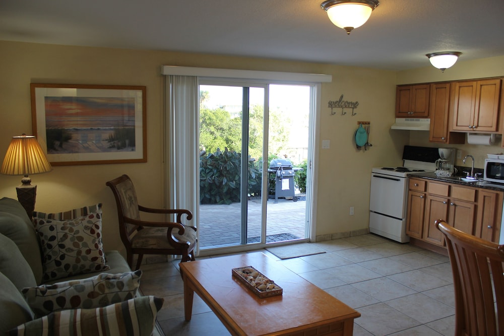A Beach Retreat - photo 101