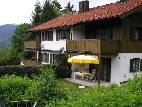 Ferienwohnung 2 Marianne Hölzl — 4-Star Luxury Hotel in Koenigsee, Germany