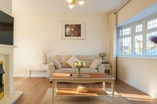 Happy Day 温馨小居 Walk to Warwick Uni & Cannon Park in Coventry that offers free parking in Coventry, United Kingdom