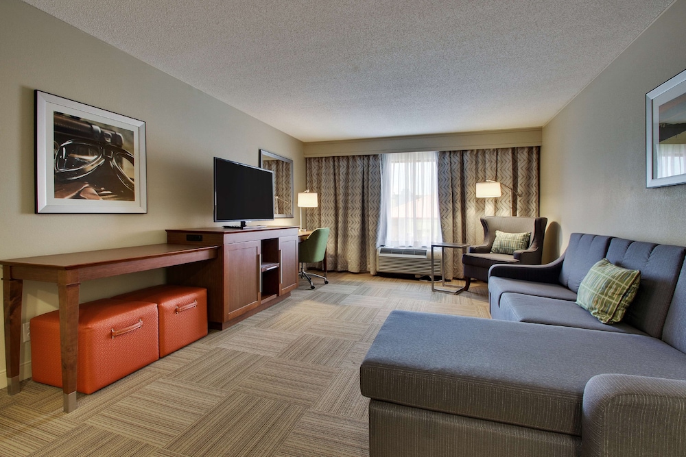 Hampton Inn Warner Robins - photo 10