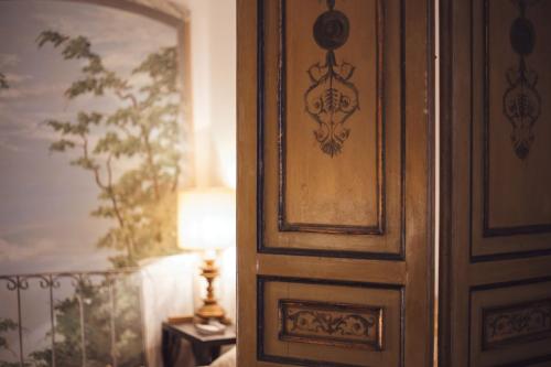 La finestra sugli archi — 4-Star Luxury Hotel in Palermo, Italy