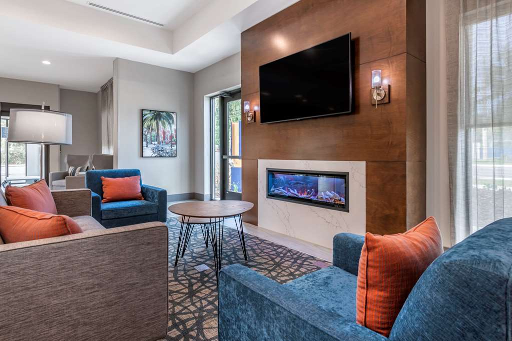 Comfort Suites Gainesville near University - photo 8