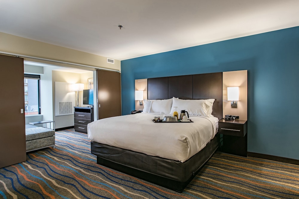 Holiday Inn Hotel & Suites Chattanooga Downtown by IHG - photo 6