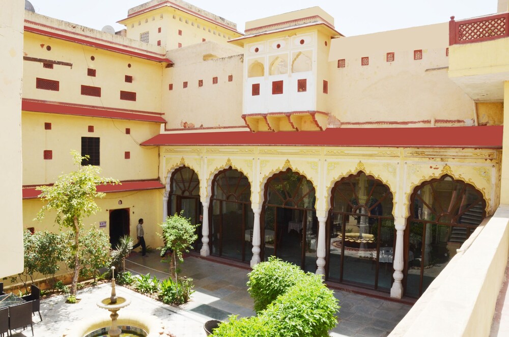 Karnot Mahal - last minute hotel in Jaipur
