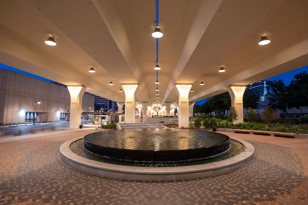 Sheraton Birmingham Hotel - photo 59