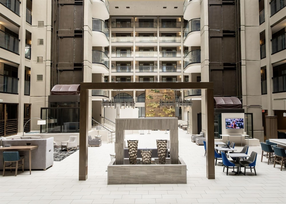Embassy Suites by Hilton Chicago Schaumburg Woodfield - photo 5