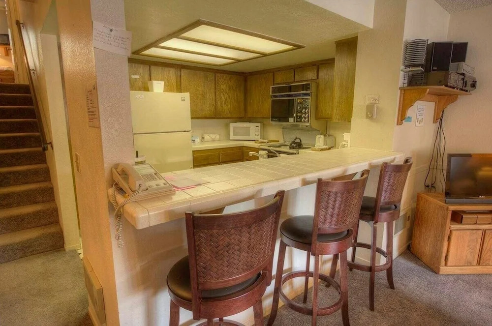 Heavenly Chairview Condo 2 Bedroom Home by RedAwning