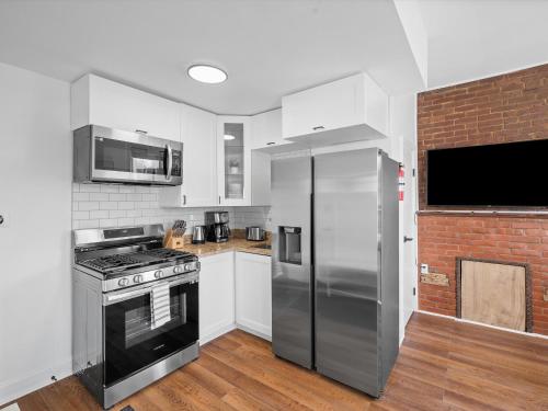 Shadyside Pittsburgh Modern and Bright 1 Bedroom Unit4 with Free Parking — 4-Star Luxury Hotel in Pittsburgh, United States