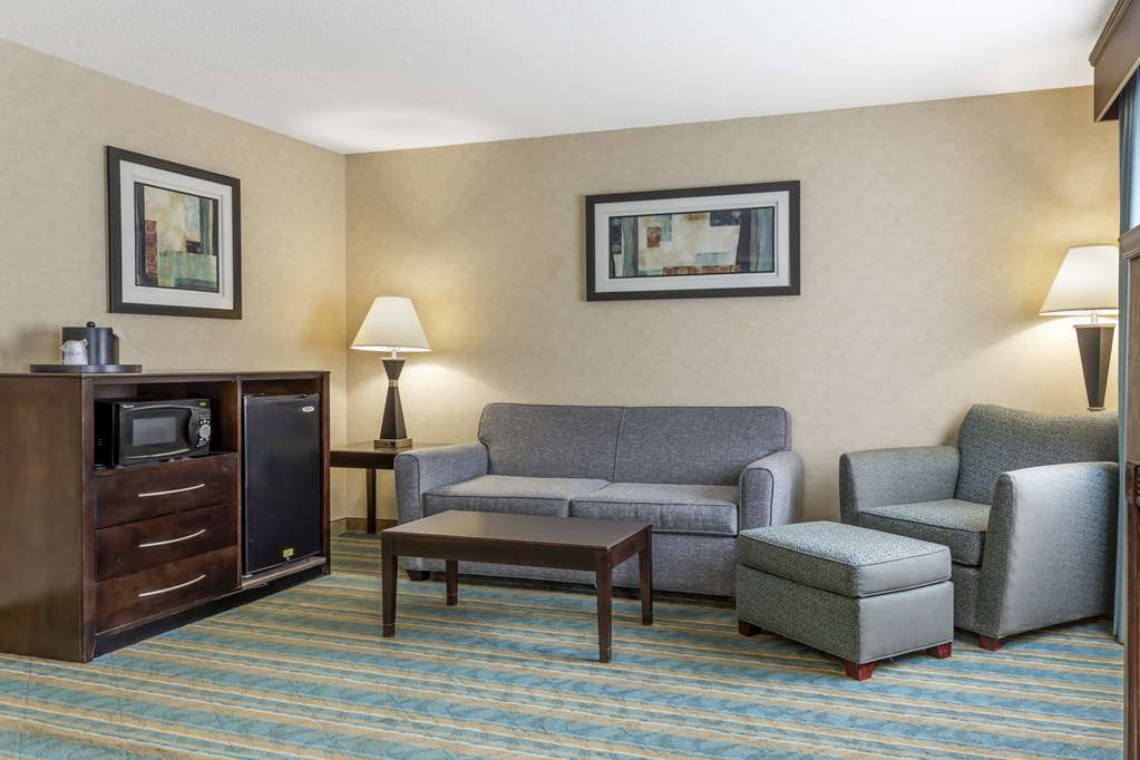 Best Western Plus Berkshire Hills Inn & Suites - photo 4