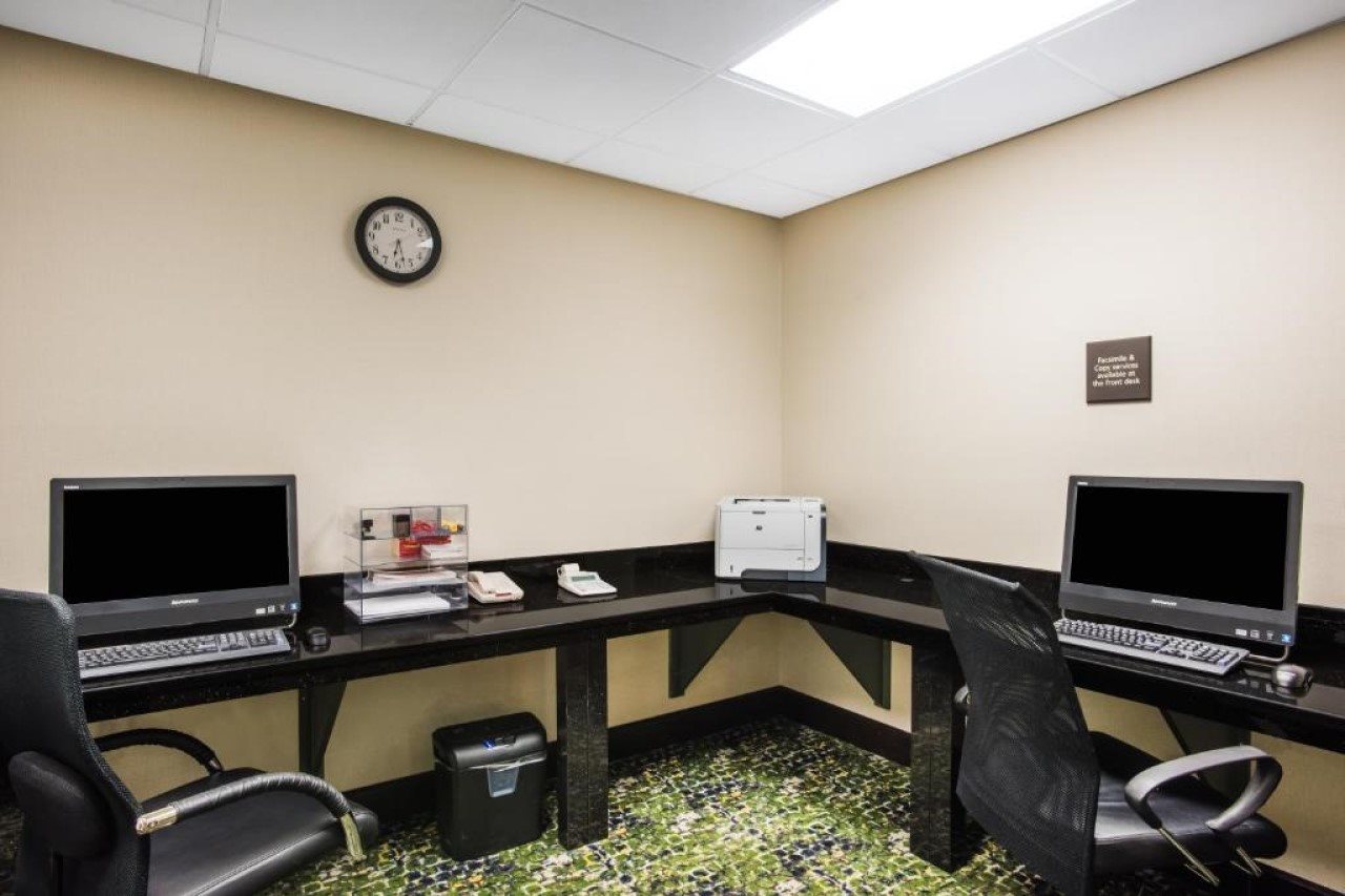 Hampton Inn Cleveland Airport Tiedeman Rd - photo 11