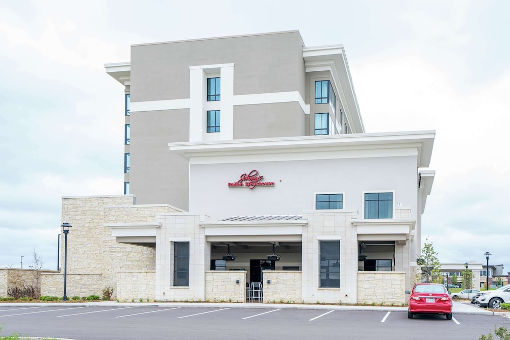 Hilton Garden Inn Madison Sun Prairie - photo 81