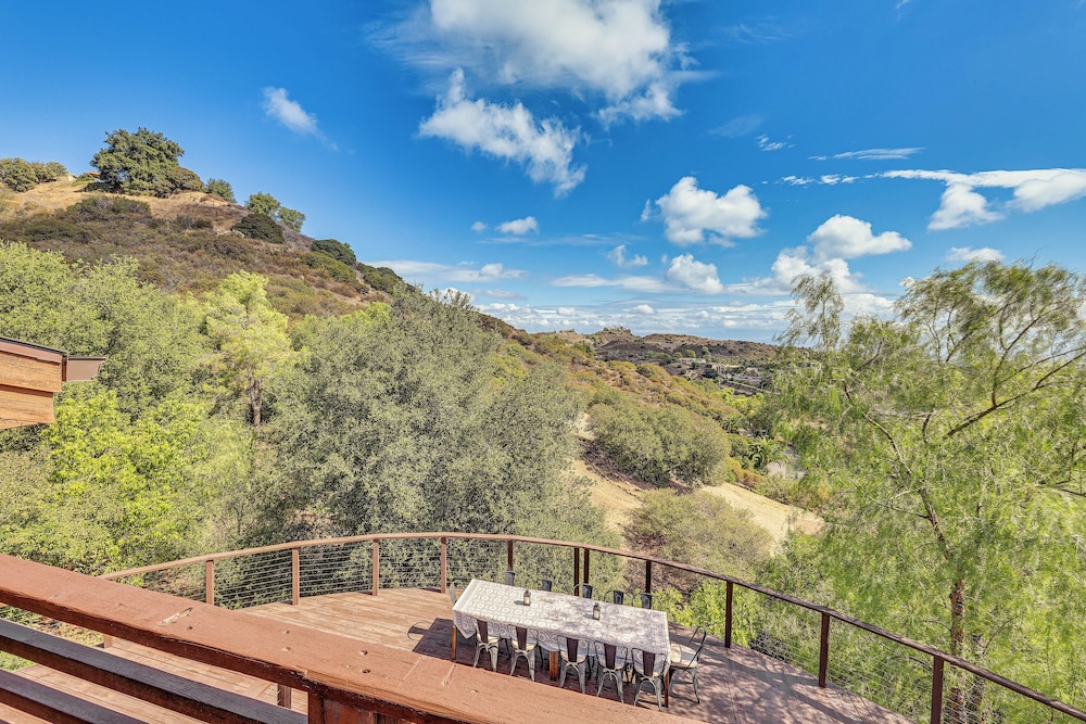 Steps to Hiking: Sanctuary in Santa Ana Mtns — hotel in Murrieta
