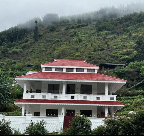 Attuvam Vista — 4-Star Luxury Hotel in Kodaikanal, India