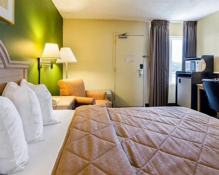Quality Inn Merriam Kansas City - photo 29