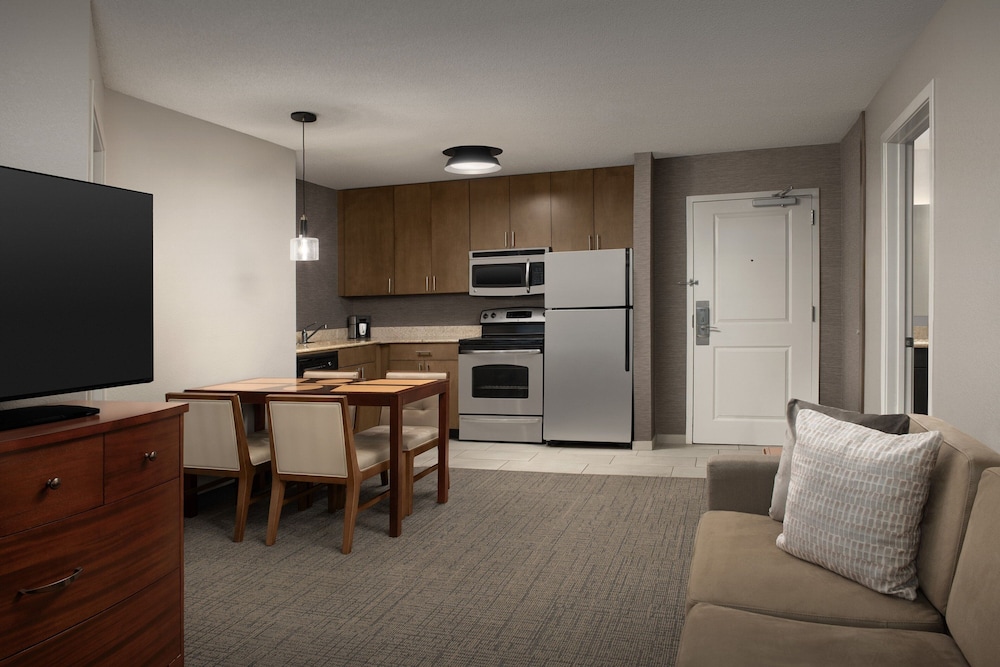 Residence Inn by Marriott Greensboro Airport - photo 10