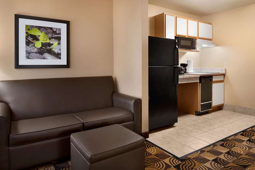 Hawthorn Extended Stay by Wyndham Milwaukee Airport - photo 7