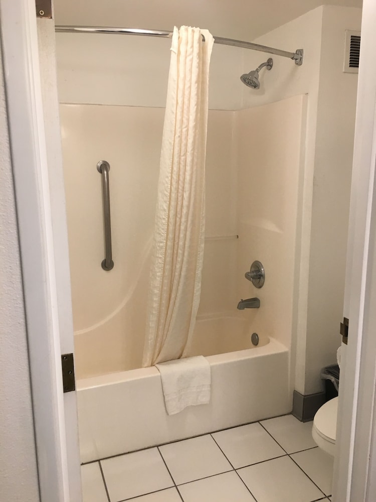 Quality Inn Carlin - photo 26