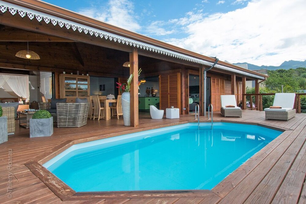 KAZ PASSION Villa with swimming pool and sea view on the edge of a ravine — 4-Star Luxury Hotel in Saint-Louis, Réunion