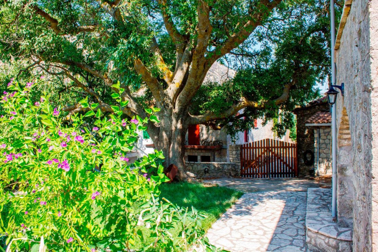 Menelia Cottage — 4-Star Luxury Hotel in Lefkada, Greece