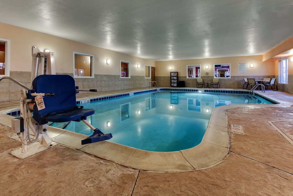 Holiday Inn Express Hotel & Suites Lancaster Lititz by IHG - photo 36