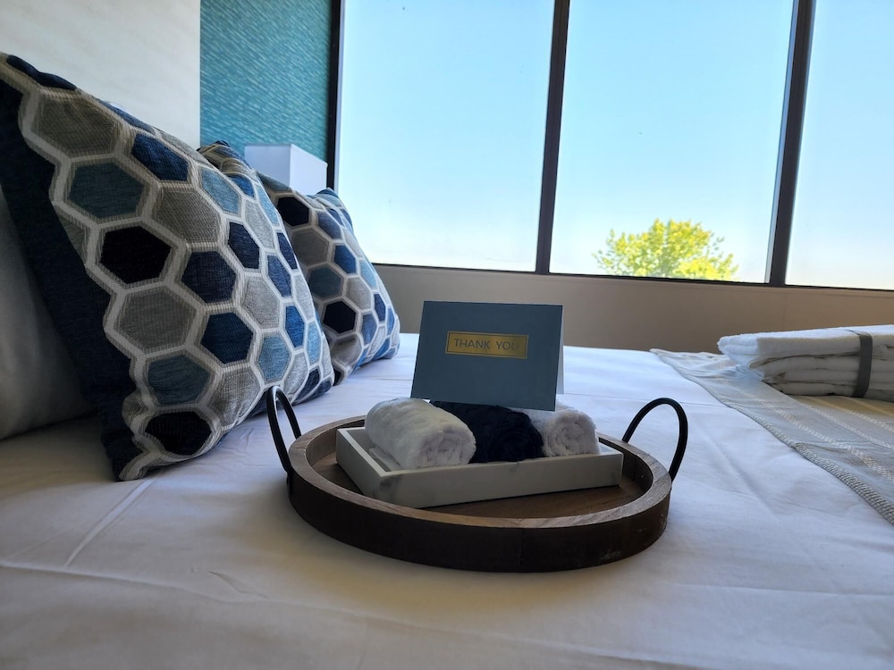 Illinois Beach Hotel - photo 8