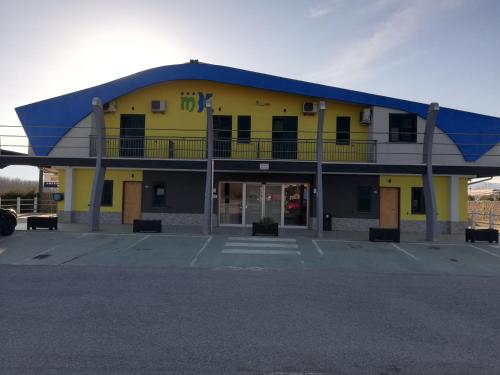 Motel Kratos — Bisignano