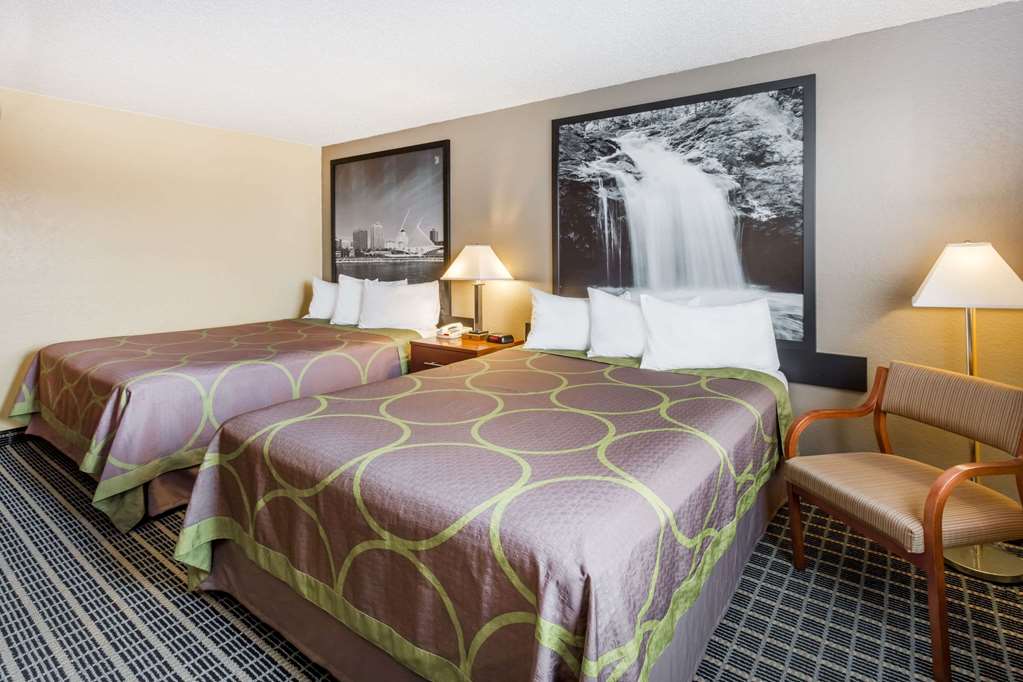 Super 8 by Wyndham Janesville - photo 11
