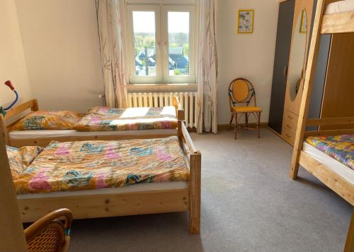 Monteurzimmer Alte Schule Heberndorf 1 — hotel in Wurzbach