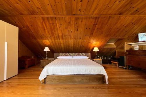 L'abete bilocale su due piani in centro storico — 4-Star Luxury Hotel in Sondrio, Italy