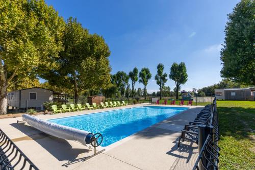 L’Oasis des Dombes pet-friendly hotel Amberieux-En-Dombes
