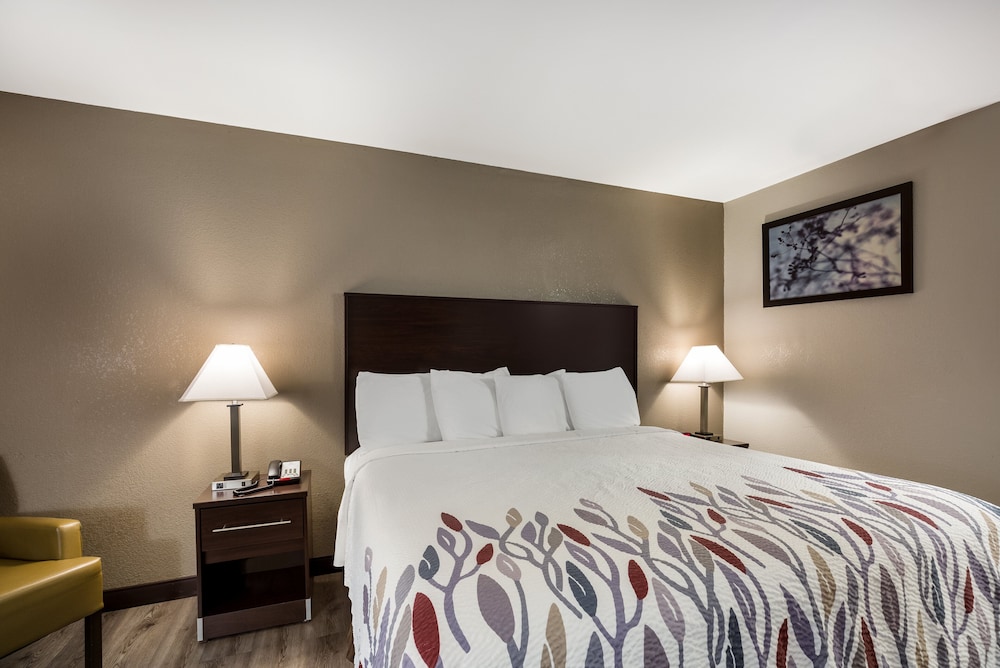 Red Roof Inn Allentown South - photo 28