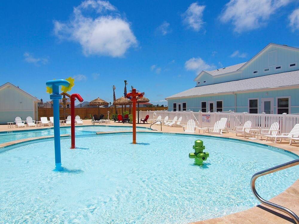 Nemo Cay Resort D142k Poolside - photo 32