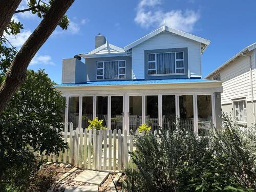 Lodge 120 Pinnacle Point Estate — 4-Star Luxury Hotel in Mossel Bay, South Africa