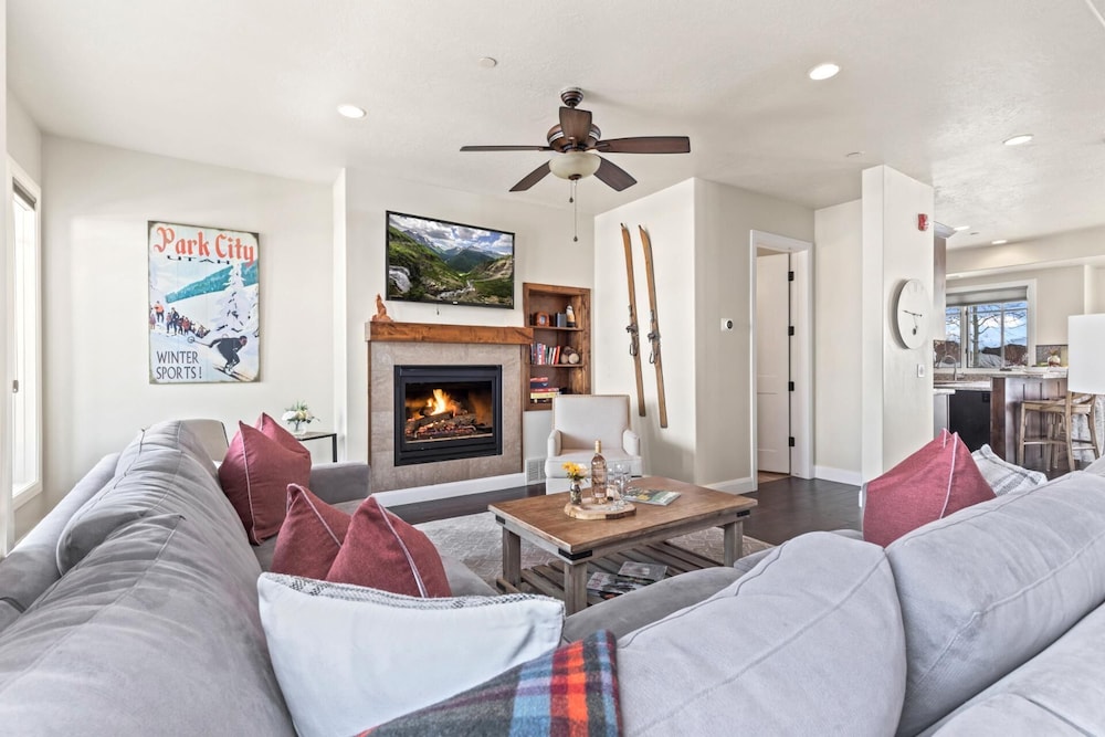Fairway Springs 3 Bedrooms FST 4163 by KBM — 4-Star Luxury Hotel in Bridgeport, United States